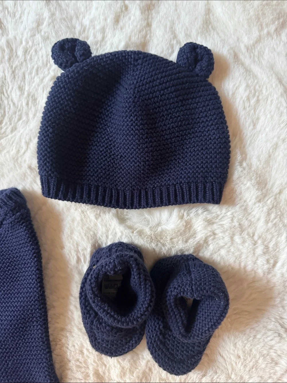 GAP Navy Knit Baby Hat, Pants & Booties Set